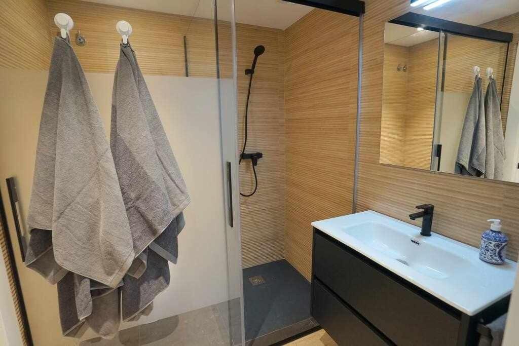 Apartamento Bilbao ciudad del mundo arte teletrabajo y ocio Exterior foto